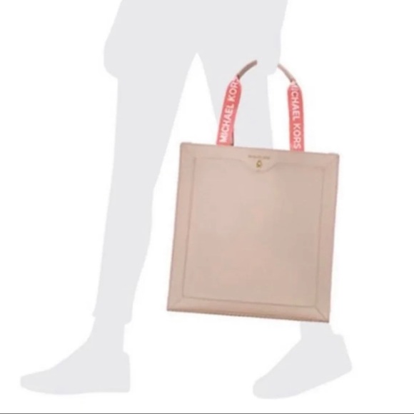 Michael Kors Tote Michael Kors Tote - Picture 7 of 7